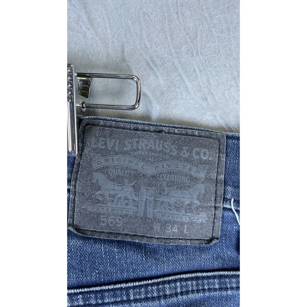 Levis levi 569